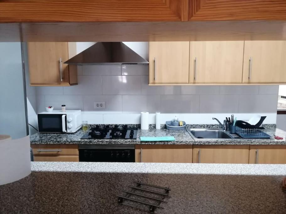 Individual Privada, Piso De 3 Con Areas Compartidas